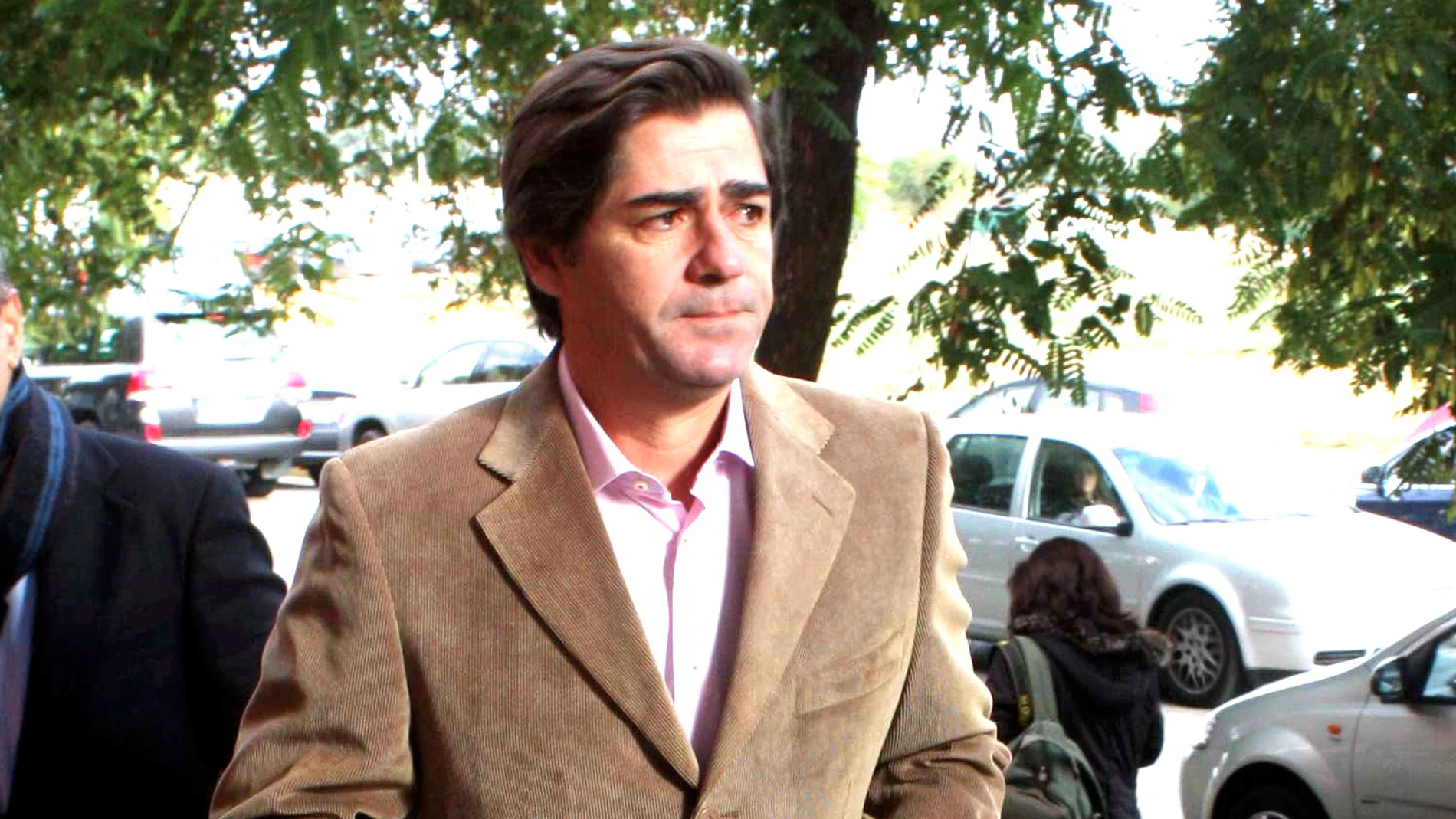 MARTIN PAREJA OBREGON DURANTE EL FUNERAL DE MANUEL PRADO Y COLON DE CARVAJAL