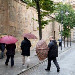Lluvia y viento en la ciudad de Salamanca