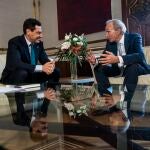 Juanma Moreno recibe en San Telmo al presidente del Banco de Crédito Cooperativo Grupo Cajamar, Luis Rodríguez