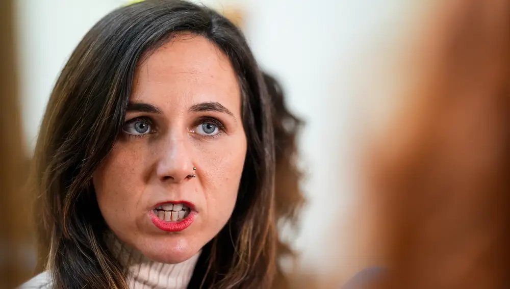 Ione Belarra y Irene Montero participan en un acto público en Sevilla