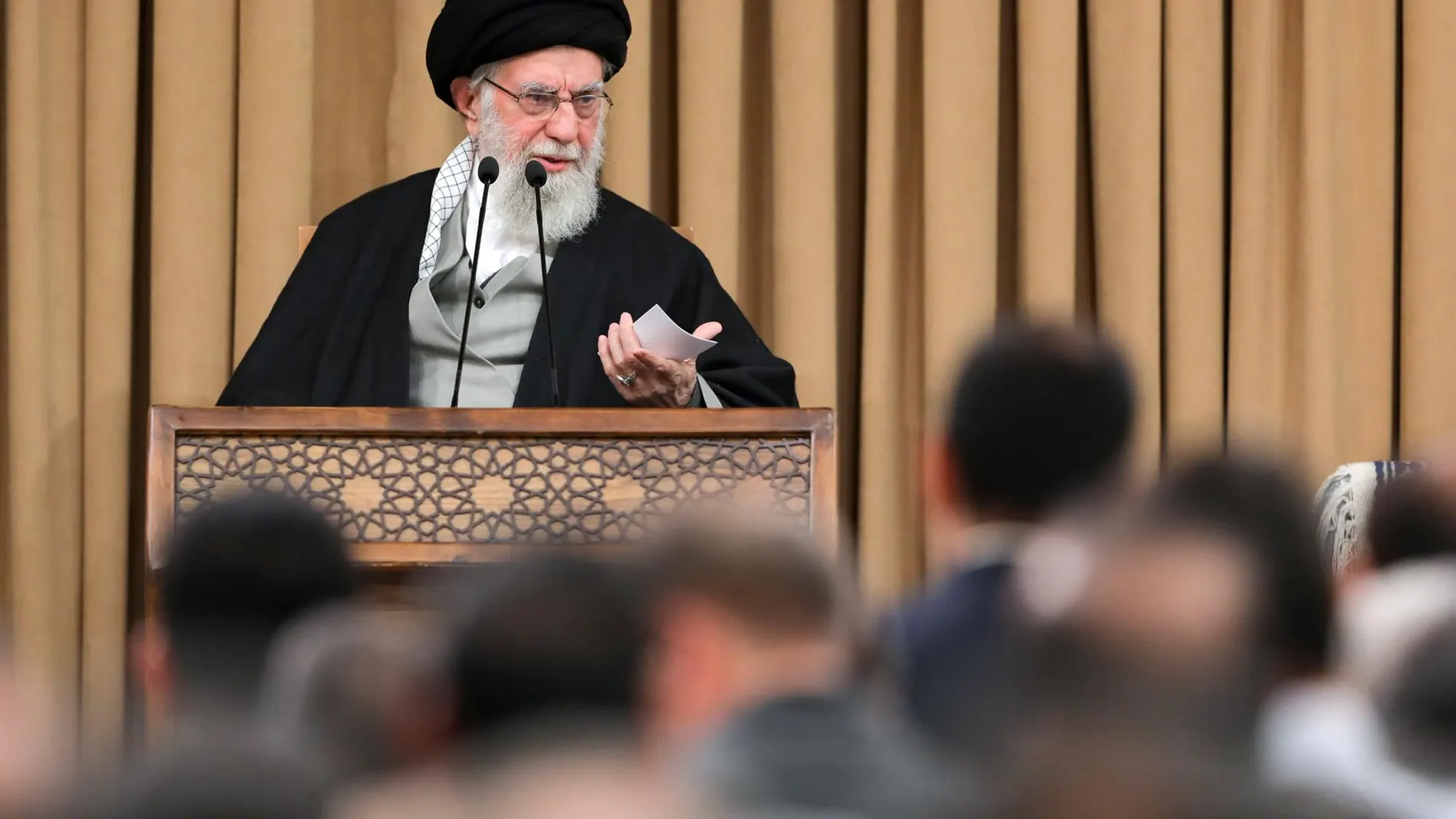 AMP.- Irán.- Jamenei avisa que no aceptará "políticas de intimidación" tras la oferta de negociación de Trump