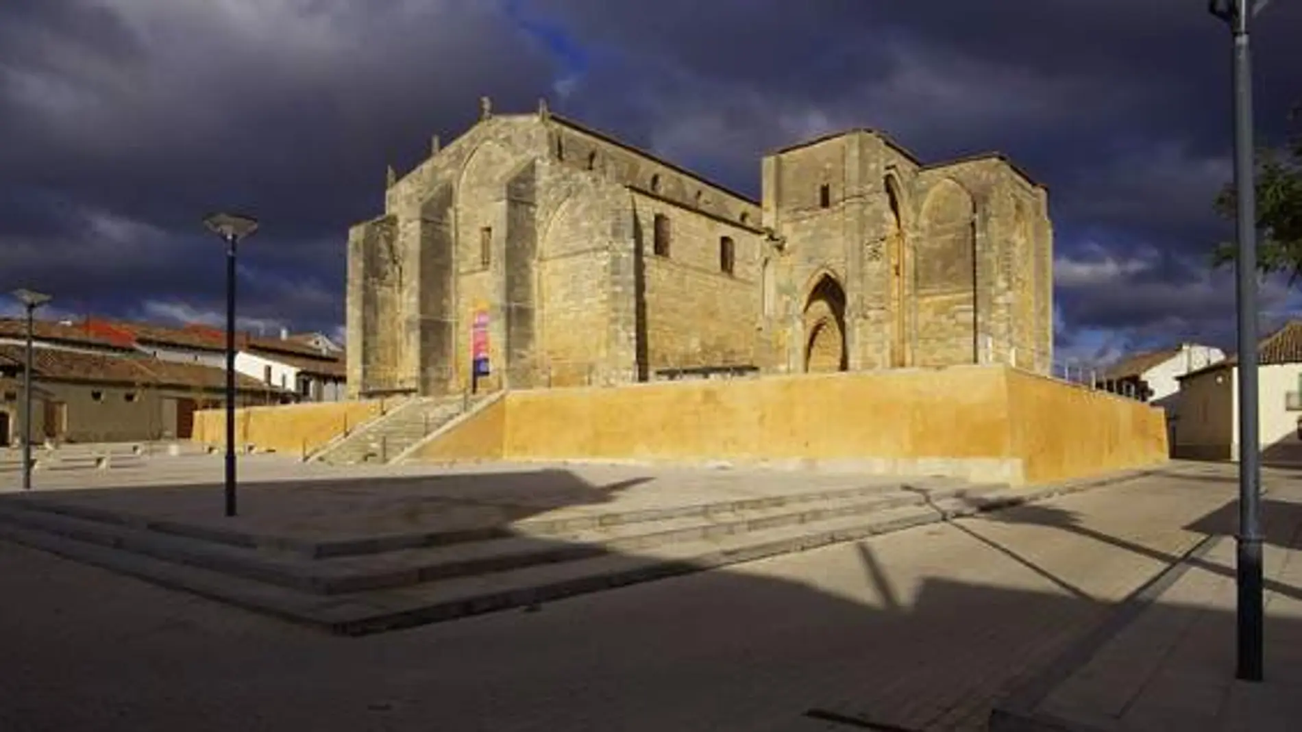 Iglesia de Santa María la Blanca de Villalcázar de Sirga