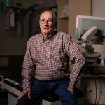 Francisco Amaya, enfermo de acalasia que acude al hospital de La Princesa a por su tratamiento