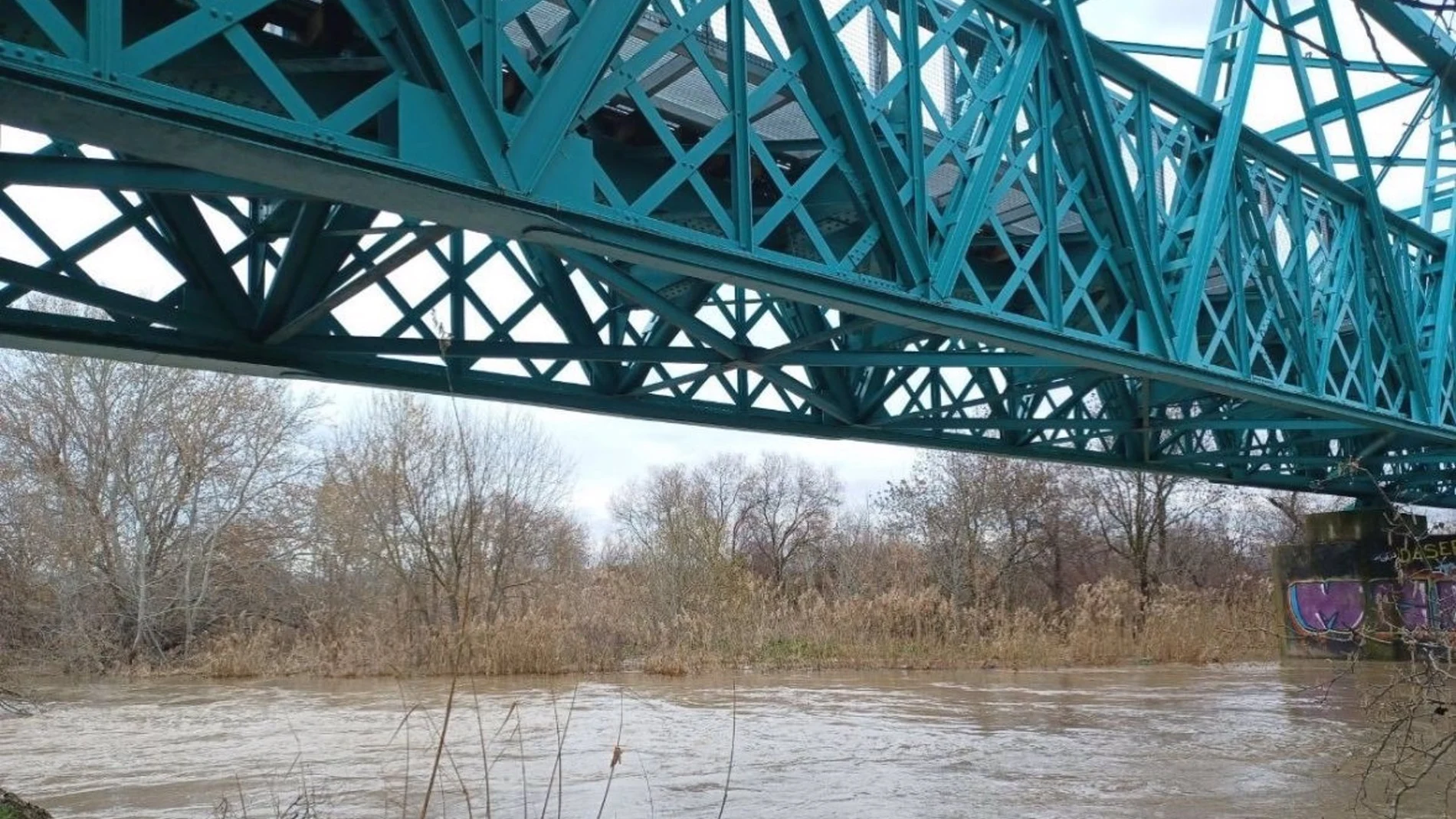 MADRID.-Arganda.- Ayuntamiento activa el Plan ante el Riesgo de Inundaciones por el desborde "en varios puntos" del río Jarama