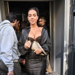 El look de Georgina Rodríguez en París.