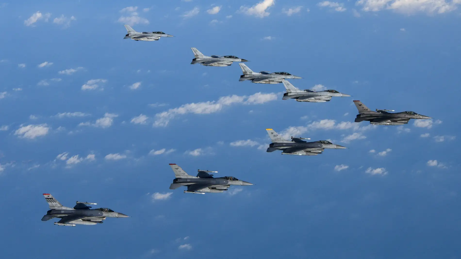 (Foto de ARCHIVO) October 31, 2024, Pyeongtaek, Gyeonggi Province, South Korea: U.S. Air Force F-16 Fighting Falcons fighter aircraft and South Korean Air Force F-16 Fighting Falcons fly in formation during exercise Freedom Flag 24-1 over the Yellow Sea, October 31, 2024, near Pyeongtaek, South Korea. Europa Press/Contacto/Rok Air Force/U.S Air 31/10/2024 ONLY FOR USE IN SPAIN