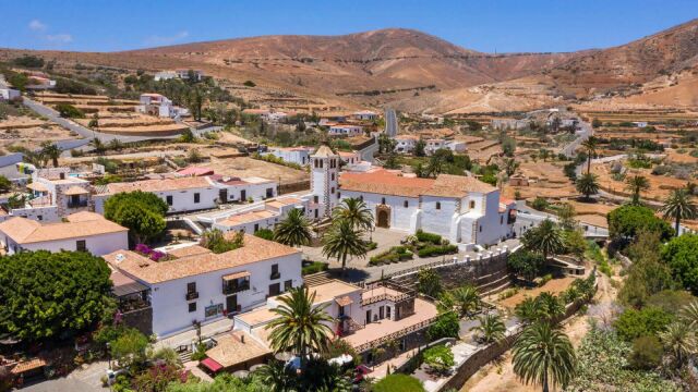 Uno de los pueblo más bonitos de España está en Fuerteventura: capital histórica de Canarias y más antiguo de las Islas