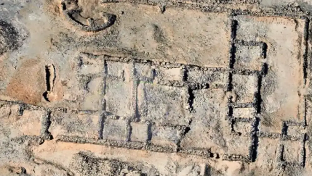 Imagen aérea del histórico complejo minero descubierto en Jabal Sukari, Egipto.(Ministerio de Turismo y Antigüedades de Egipto)