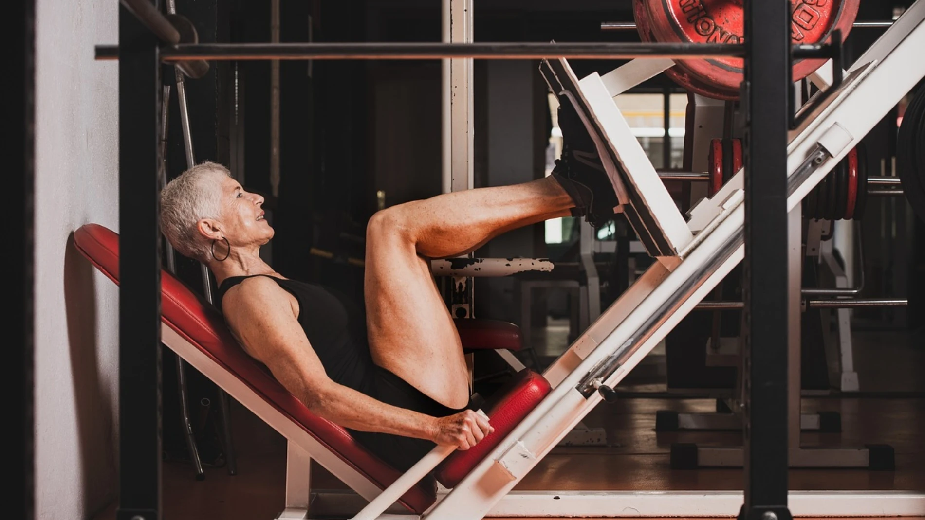 Un entrenador personal revela los mejores ejercicios para las mujeres con menopausia