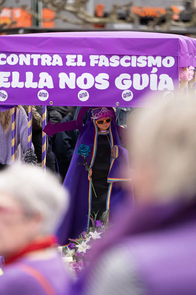 Organizaciones católicas llevan a la 'Santina queer' de Gijón a los tribunales