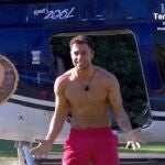 José Carlos Montoya salta del helicóptero y... ¡Ya es concursante de 'Supervivientes'!