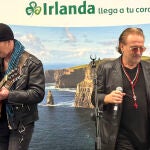 San patricio: Actuación sorpresa de los artistas tributo de U2, Pavel Sfera & Steve Richards, en Metro de Madrid
