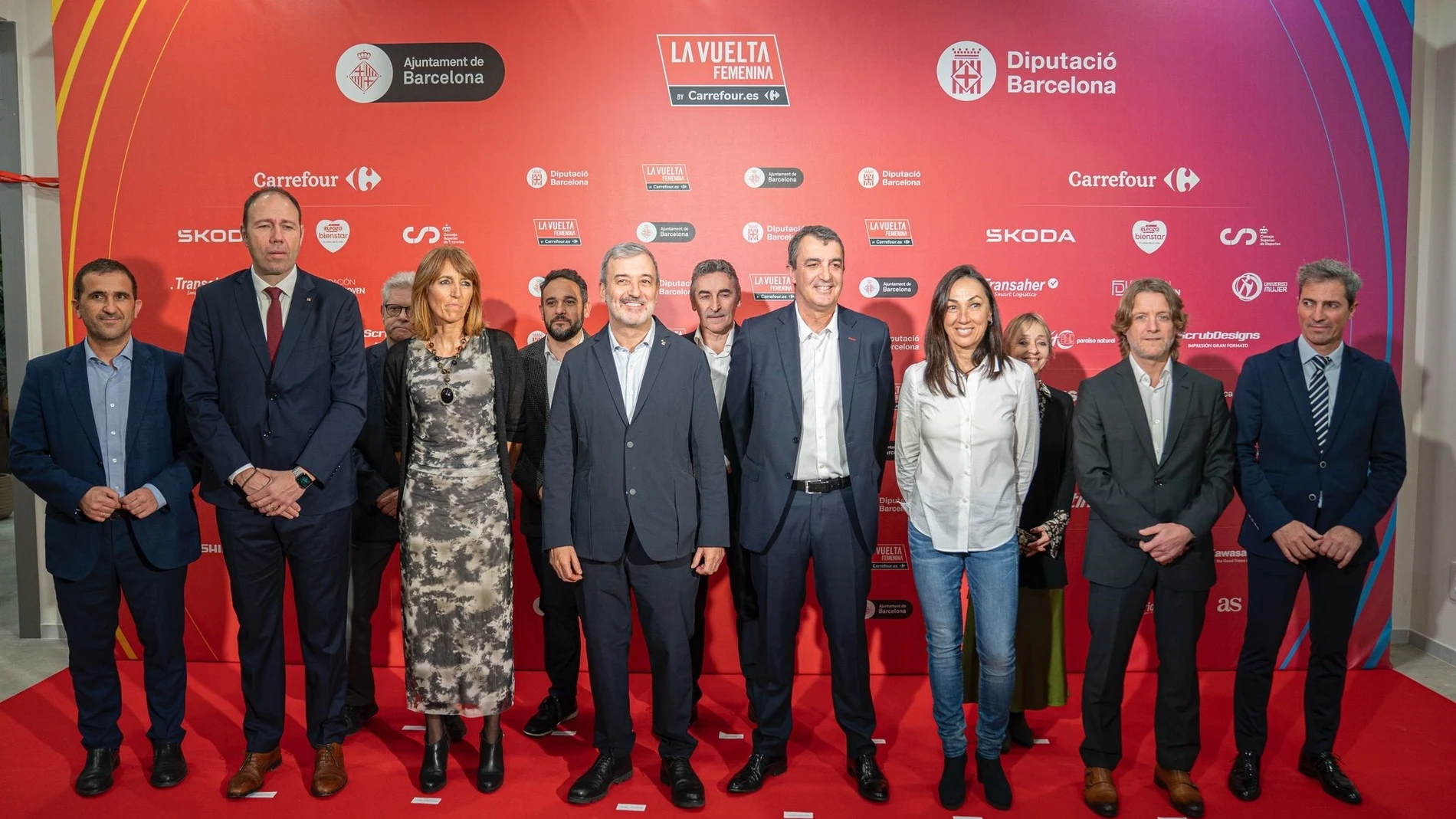 El alcalde Jaume Collboni, junto al conseller de Deportes, Berni Álvarez, y el concejal de Deportes David Escudé, durante la presentación del recorrido de la Vuelta Femenina 2025 REMITIDA / HANDOUT por AYUNTAMIENTO DE BARCELONA Fotografía remitida a medios de comunicación exclusivamente para ilustrar la noticia a la que hace referencia la imagen, y citando la procedencia de la imagen en la firma 10/03/2025