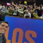 El selfie de Alcaraz con la cuadrilla que presenció su partido disfrazados de abejas