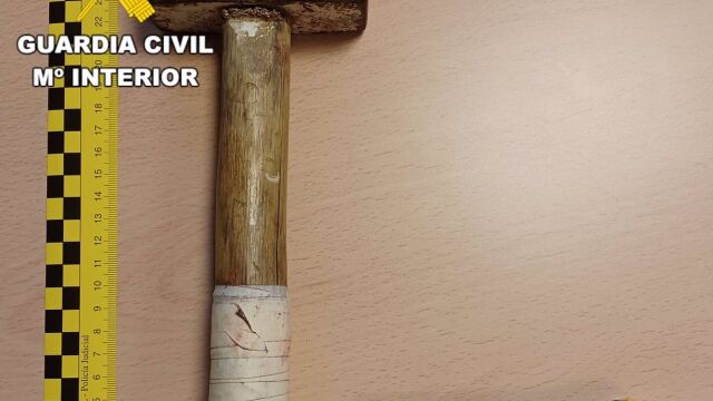 Suc.-Ingresa en prisión por amenazar con un cúter y un martillo a un menor en Cambre (A Coruña) para robarle el móvil