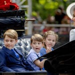 Kate Middleton junto a sus hijos George, Charlotte y Louis