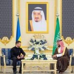 Ucrania.- Zelenski agradece a Bin Salmán su "sabia perspectiva" sobre asuntos mundiales y su apoyo a Ucrania