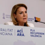 La vicepresidenta primera, consellera de Servicios Sociales, Igualdad y Vivienda y portavoz del Consell, Susana Camarero, durante la rueda de prensa para informar de los asuntos tratados en los plenos ordinario y extraordinario del Consell.