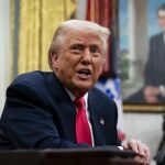 VÍDEO: Trump eleva al 50% los aranceles sobre al acero canadiense y amenaza con subir las tasas a automóviles