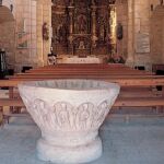 Pila baustimal de la Iglesia de San Esteban, en Cayuela (Burgos)