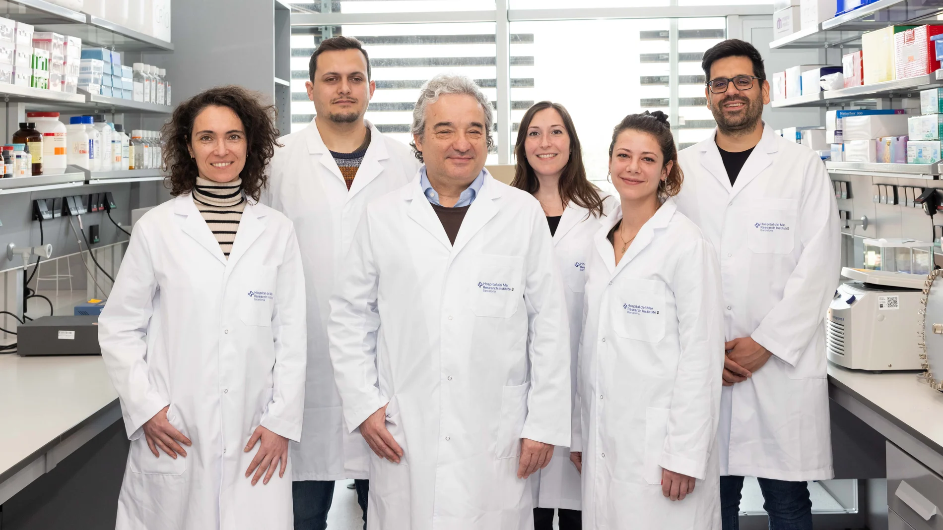 El equipo del Grupo de Investigación en Biología de las células B del Institut de Recerca del Hospital del Mar que ha liderado el estudio