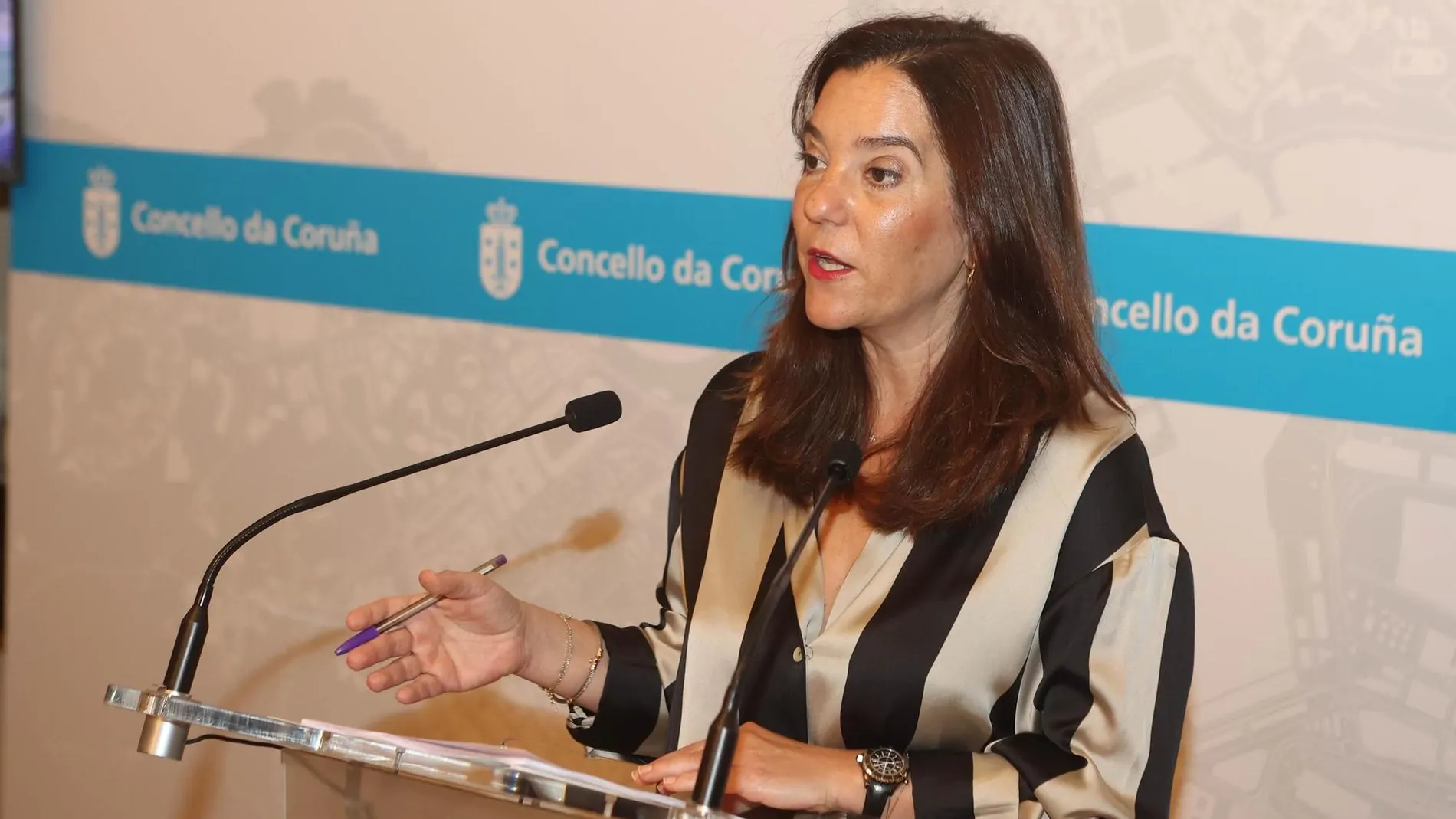 El PP exige la dimisión de la alcaldesa de A Coruña tras las denuncias ...