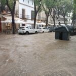 El agua hace estragos en el centro de Jerez de la Frontera, que vuelve a inundarse