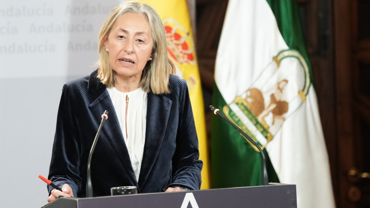 Dimite la consejera de Salud de Andalucía por la crisis de los cribados de cáncer