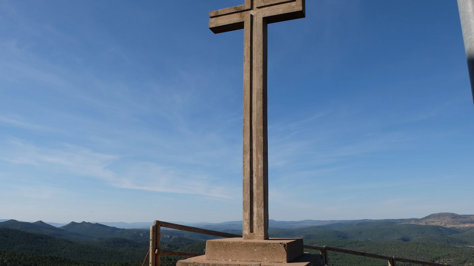 Cruz de la sierra de Albarracín