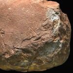 Piedra con grafismos hallada en Marbella