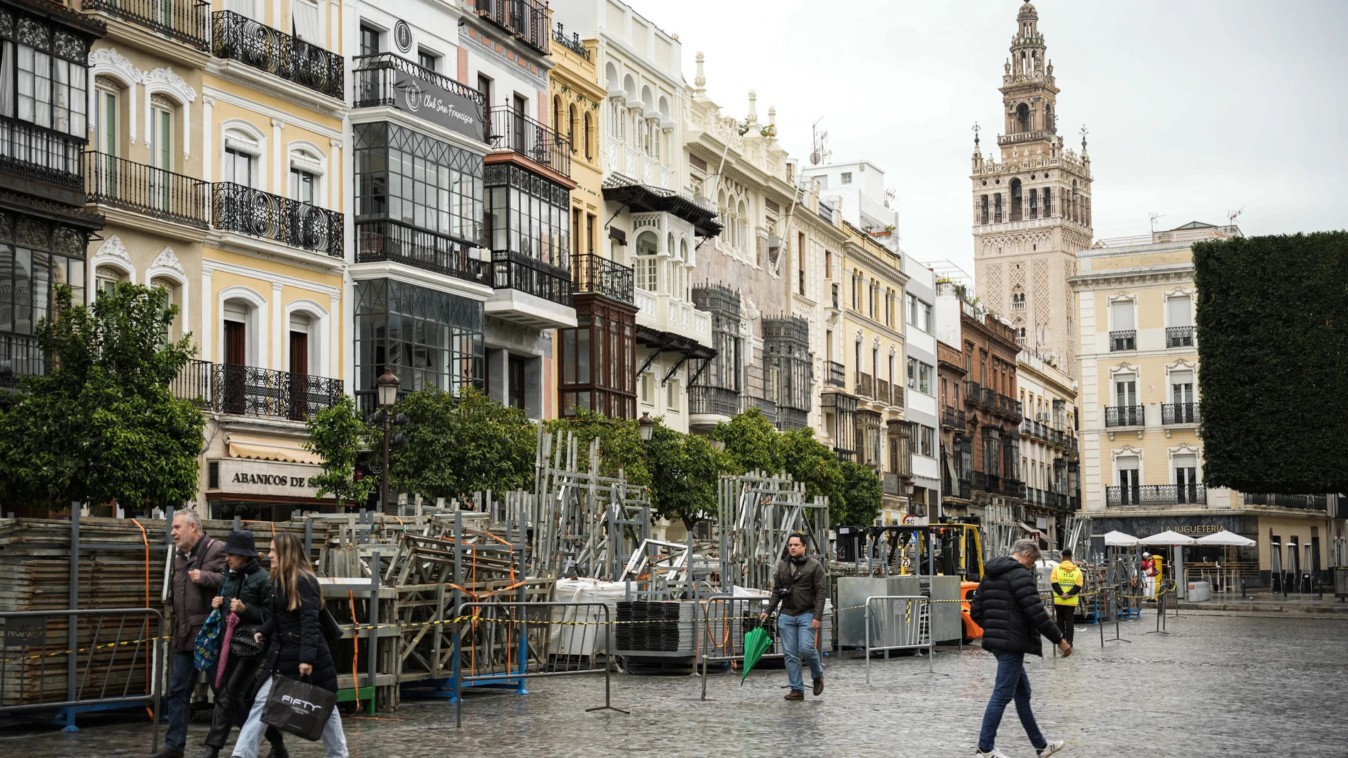 Estructuras de los palcos de la Plaza de San Francisco de Sevilla