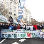 Concentración de sindicatos de policias y guardia civiles en el Congreso para prtestar contra la cesion de com