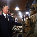 Ucrania.- Putin visita una base militar en Kursk y da casi por derrotada la ofensiva ucraniana