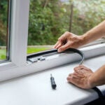 Los tres consejos de experto para aislar tu casa del ruido y del frío sin ayuda