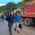 El vicepresidente Francisco José Gan Pampols y el secretario autonómico Venancio Aguado en Sedaví