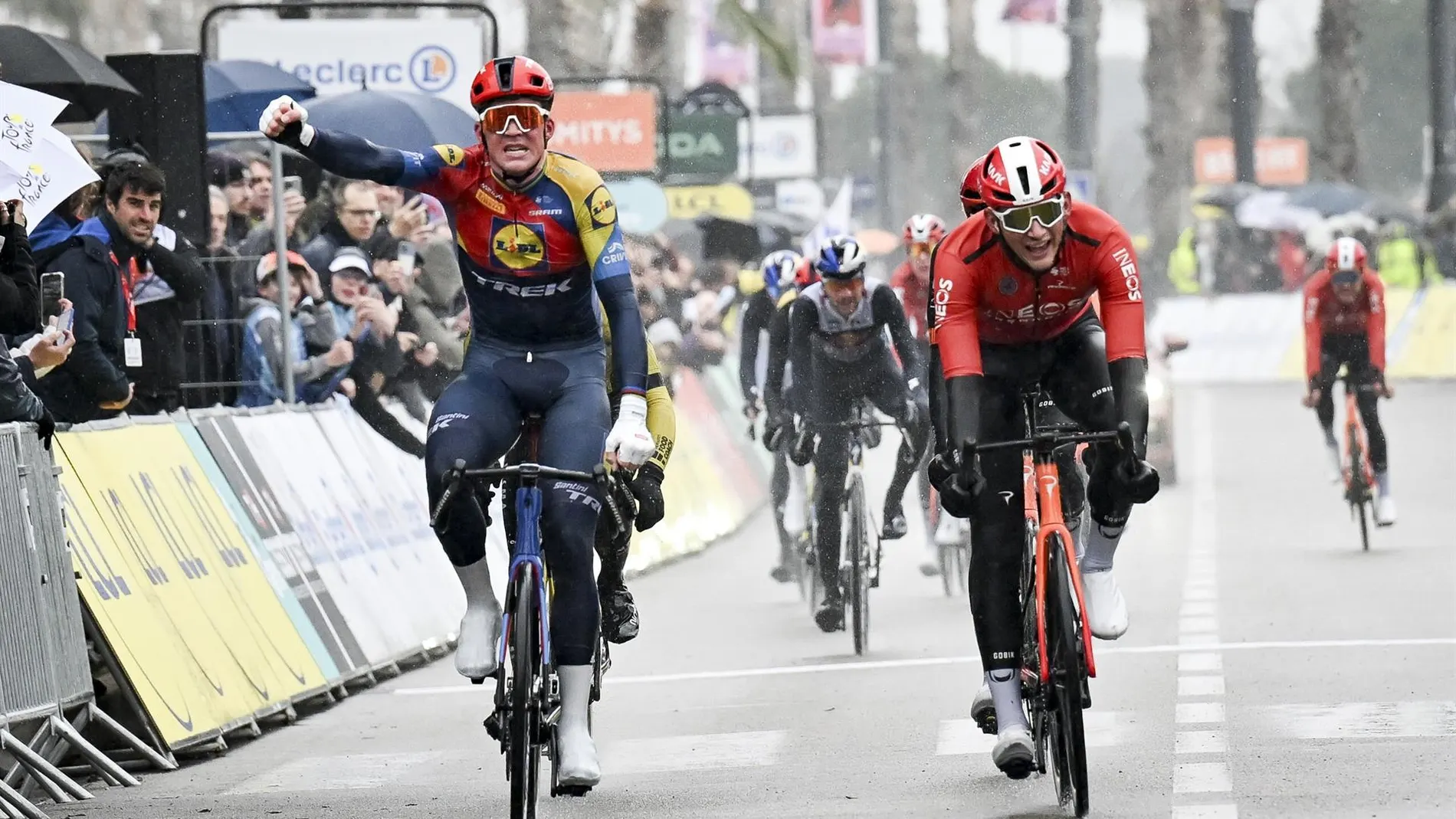 Ciclismo.- El danés Pedersen se impone al frío y a los rivales para ganar de nuevo en la París-Niza