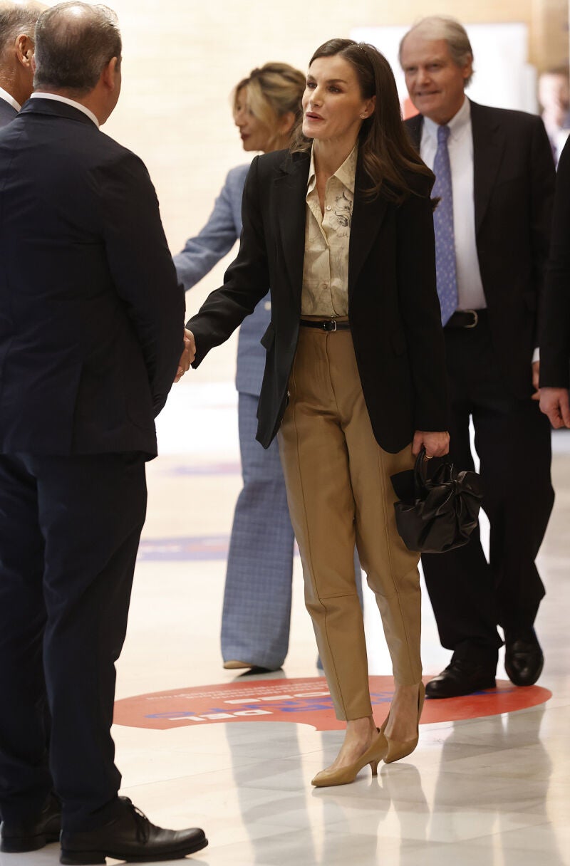 El look de la Reina Letizia en Almería.