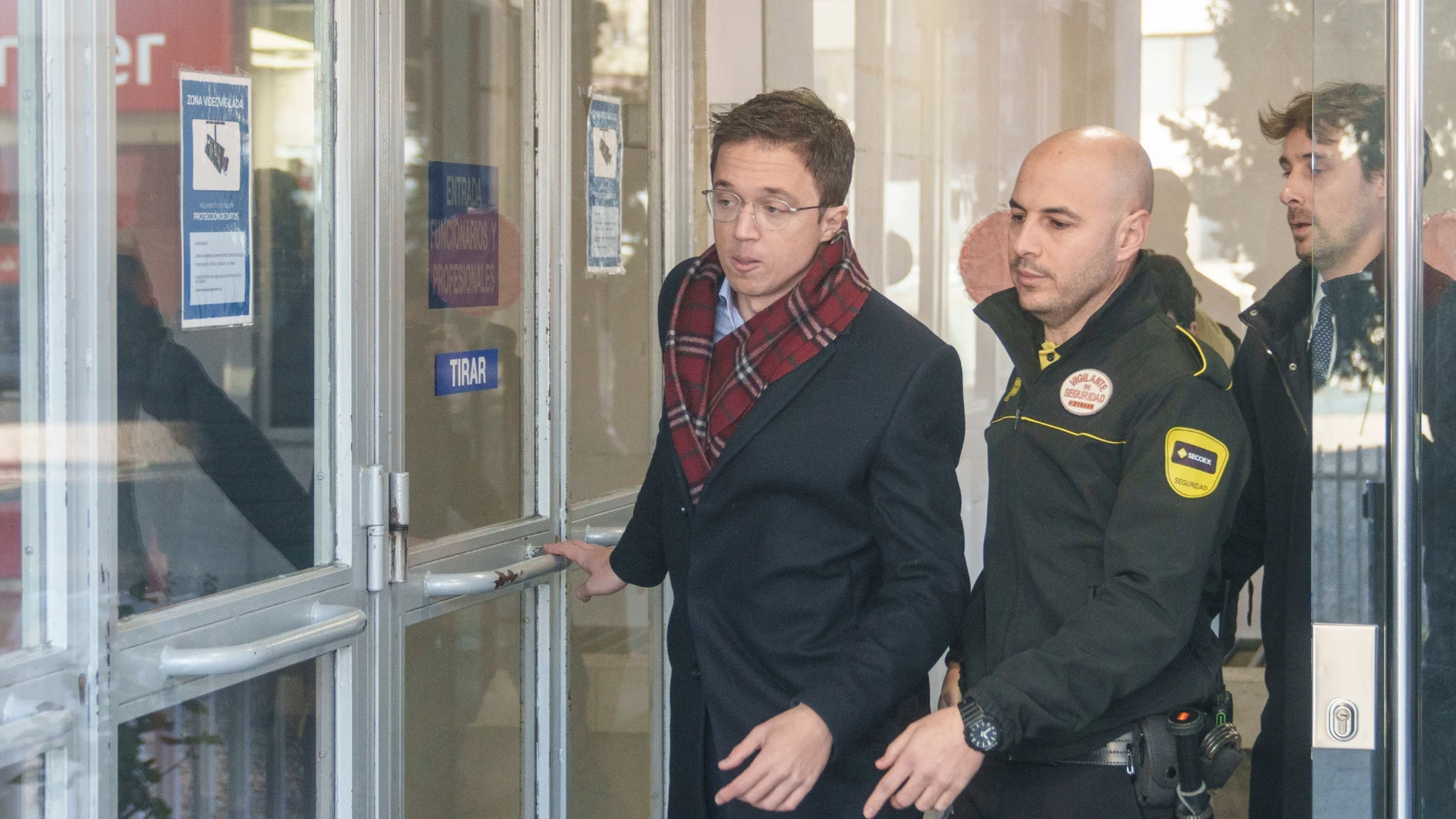Íñigo Errejón, a su llegada a los juzgados de Plaza de Castilla, para declarar por la presunta agresión sexual a Elisa Mouliaá