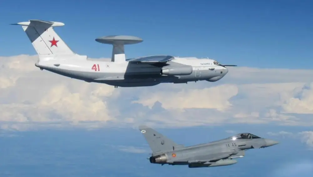 Un caza español intercepta un avión de Rusia