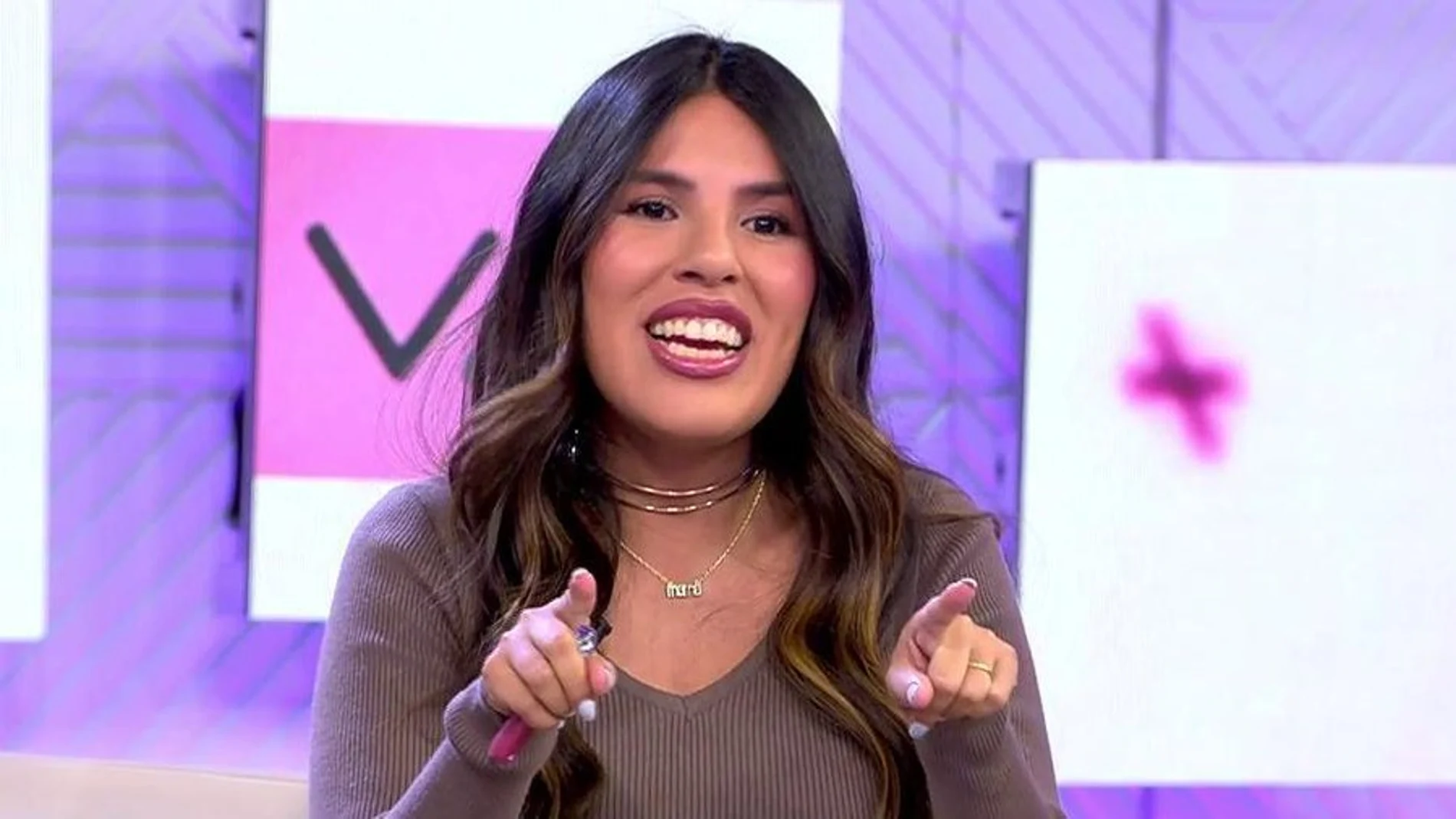 Isa Pantoja en el plató de 'Vamos a ver'