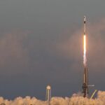 Instantes después del lanzamiento de la aeronave que traerá de vuelta a los astronautas de la EEI