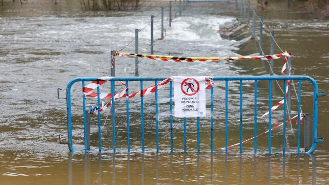 Credida del río Manzanares tras la borrasca Laurence