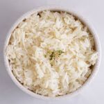 El ingrediente desconocido que le debes poner al arroz para evitar picos de glucosa: lo tienes en tu cocina