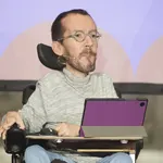 Una jueza abre juicio oral contra Pablo Echenique por un tuit en el que sugería "deportar sacerdotes" por pederastia