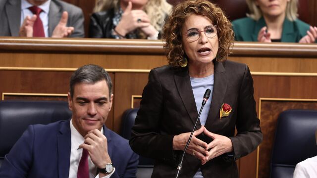 Pedro Sánchez y María Jesús Montero