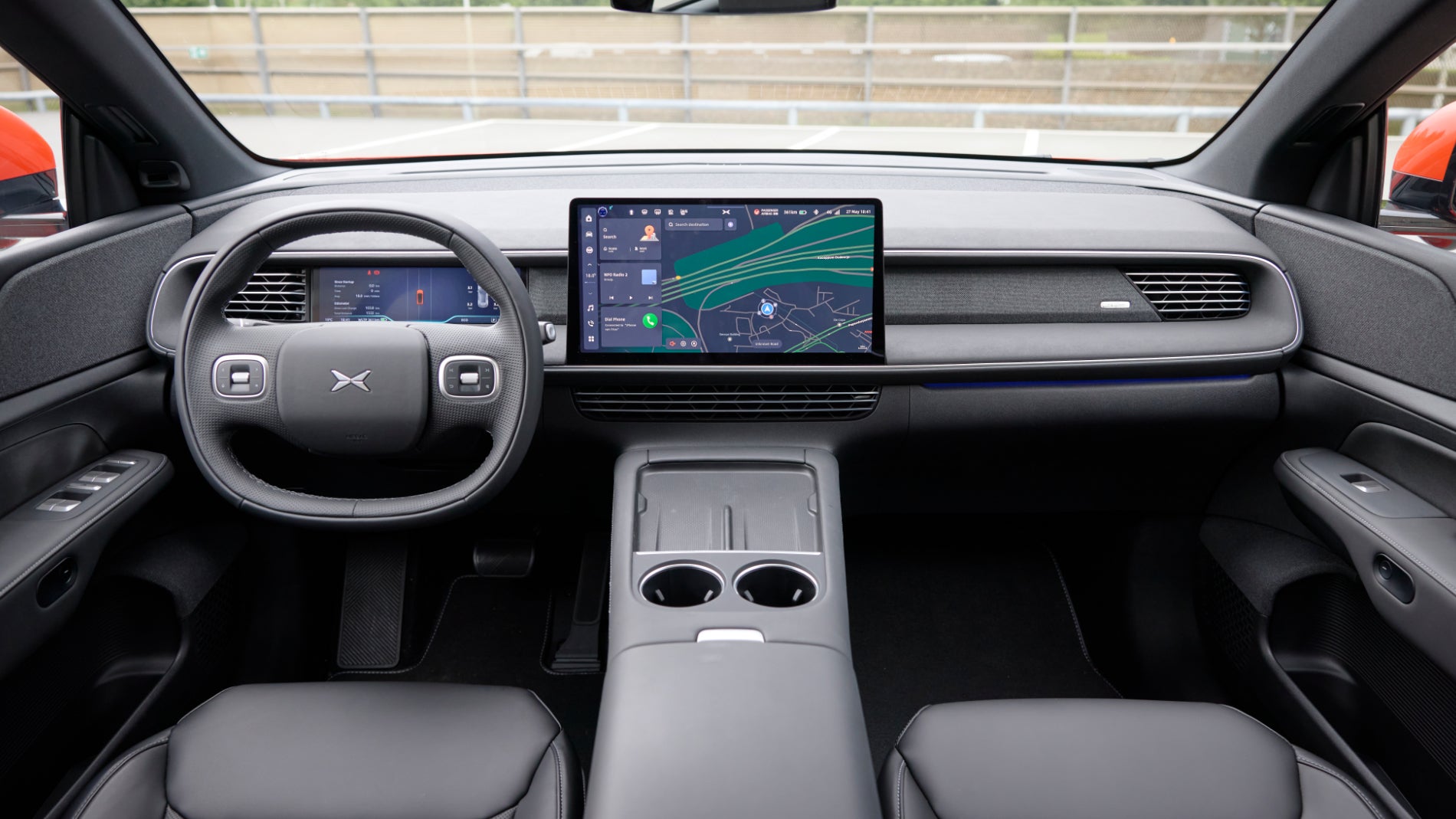 El interior del nuevo XPENG G6, con la gran pantalla central como protagonista