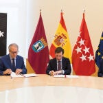 Firma entre el Ayuntamiento de Madrid y Unie Universidad @Gonzalo Pérez Mata 