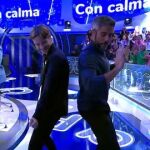 Manu Pascual y Roberto Leal bailando en 'Pasapalabra'