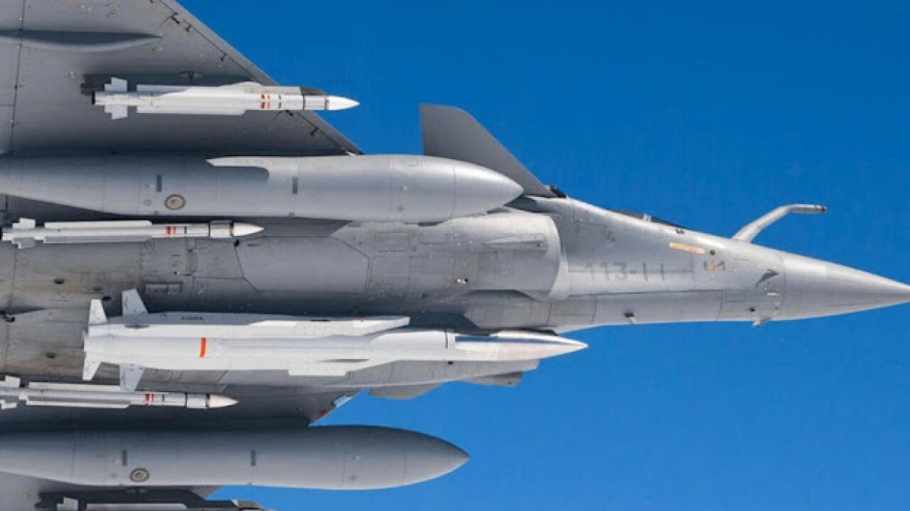 ウクライナ、フランスからラファール戦闘機100機を購入へ