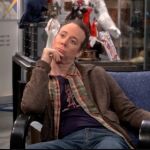 El nuevo spinoff de “The Big Bang Theory” trae de vuelta a Stuart… ¿para hundirlo aún más?